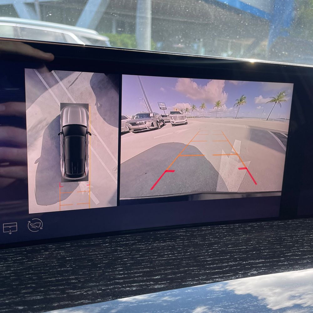 2025 Cadillac Escalade IQ Sport 1