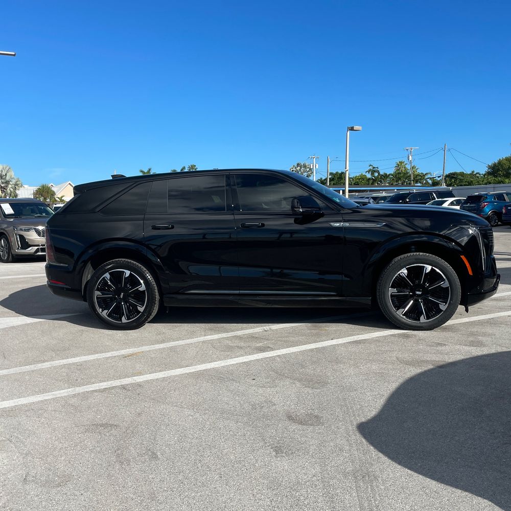 2025 Cadillac Escalade IQ Sport 1
