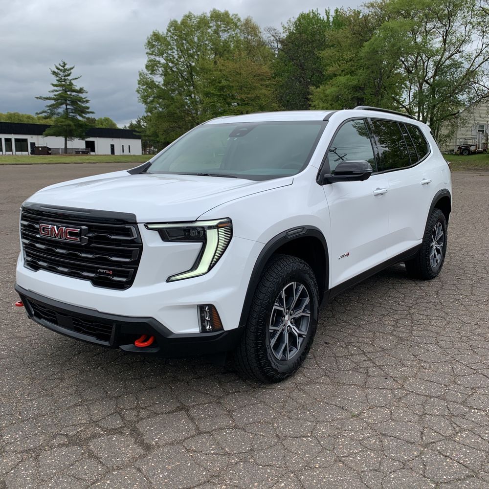 2026 GMC Acadia AT4