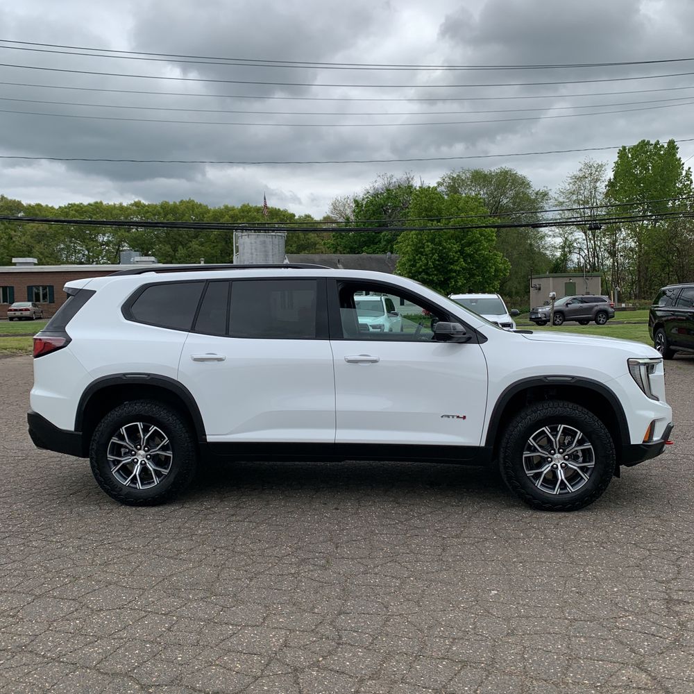 2026 GMC Acadia AT4