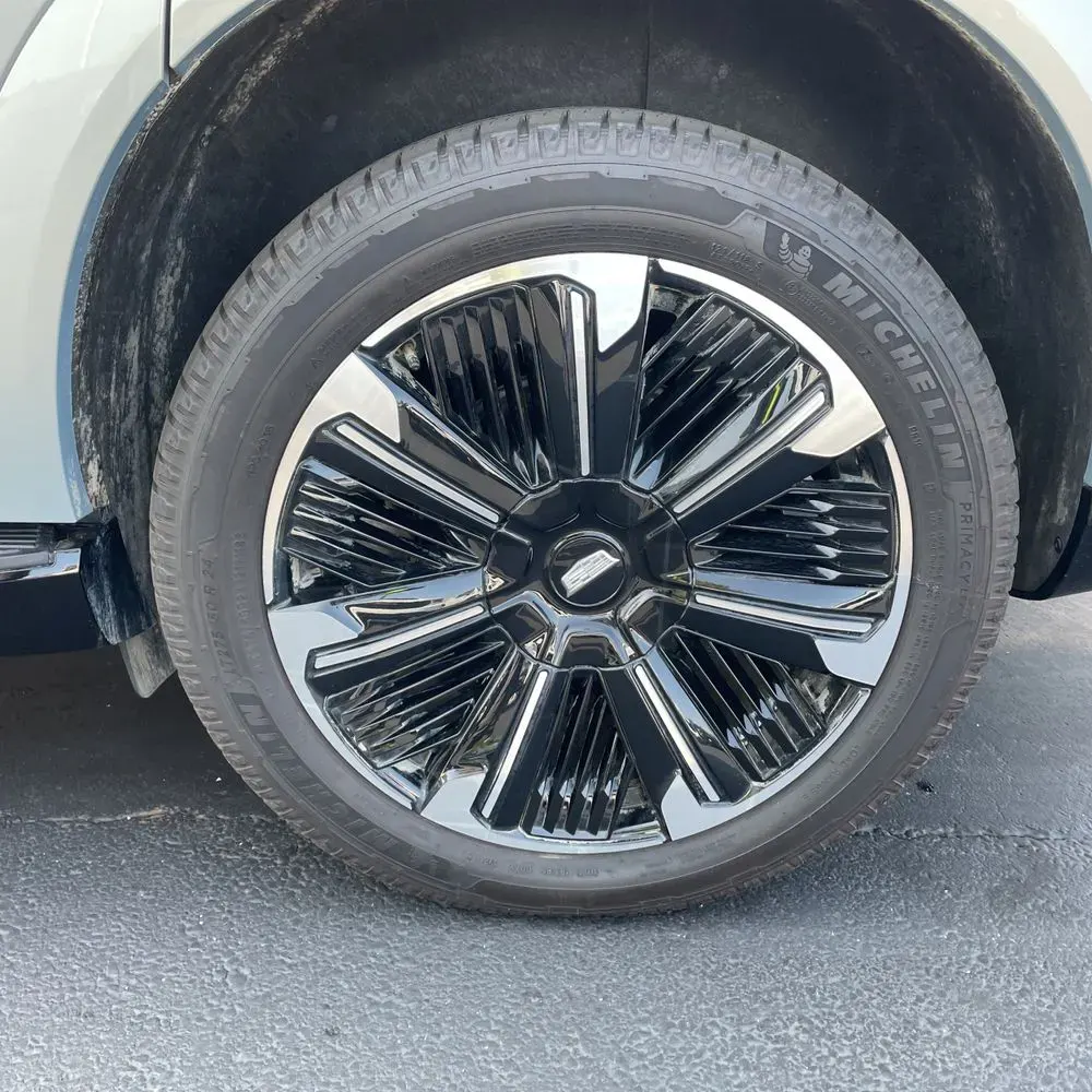 2025 Cadillac Escalade IQ Sport 1