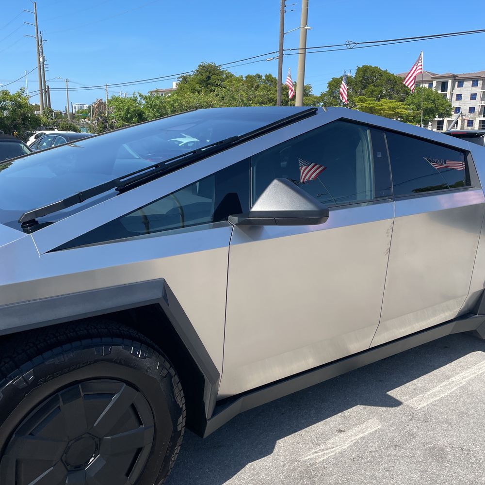 2024 Tesla Cybertruck Base