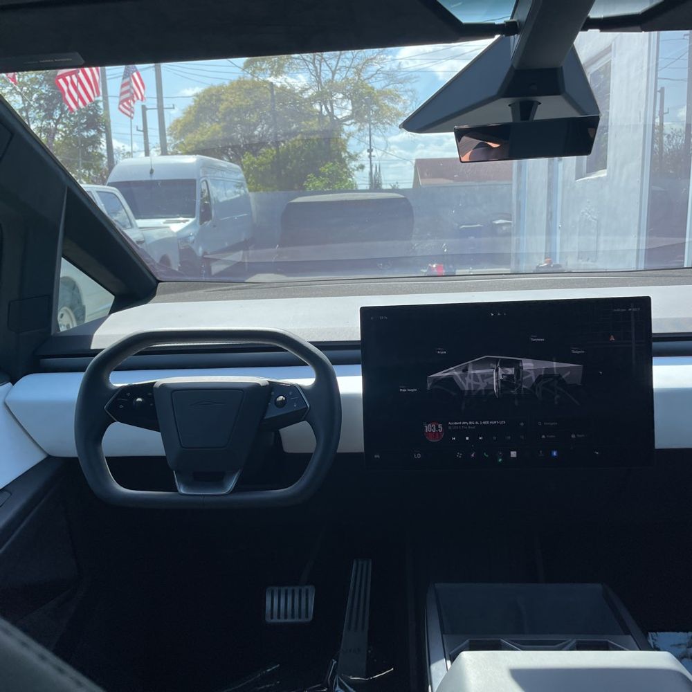 2024 Tesla Cybertruck Base