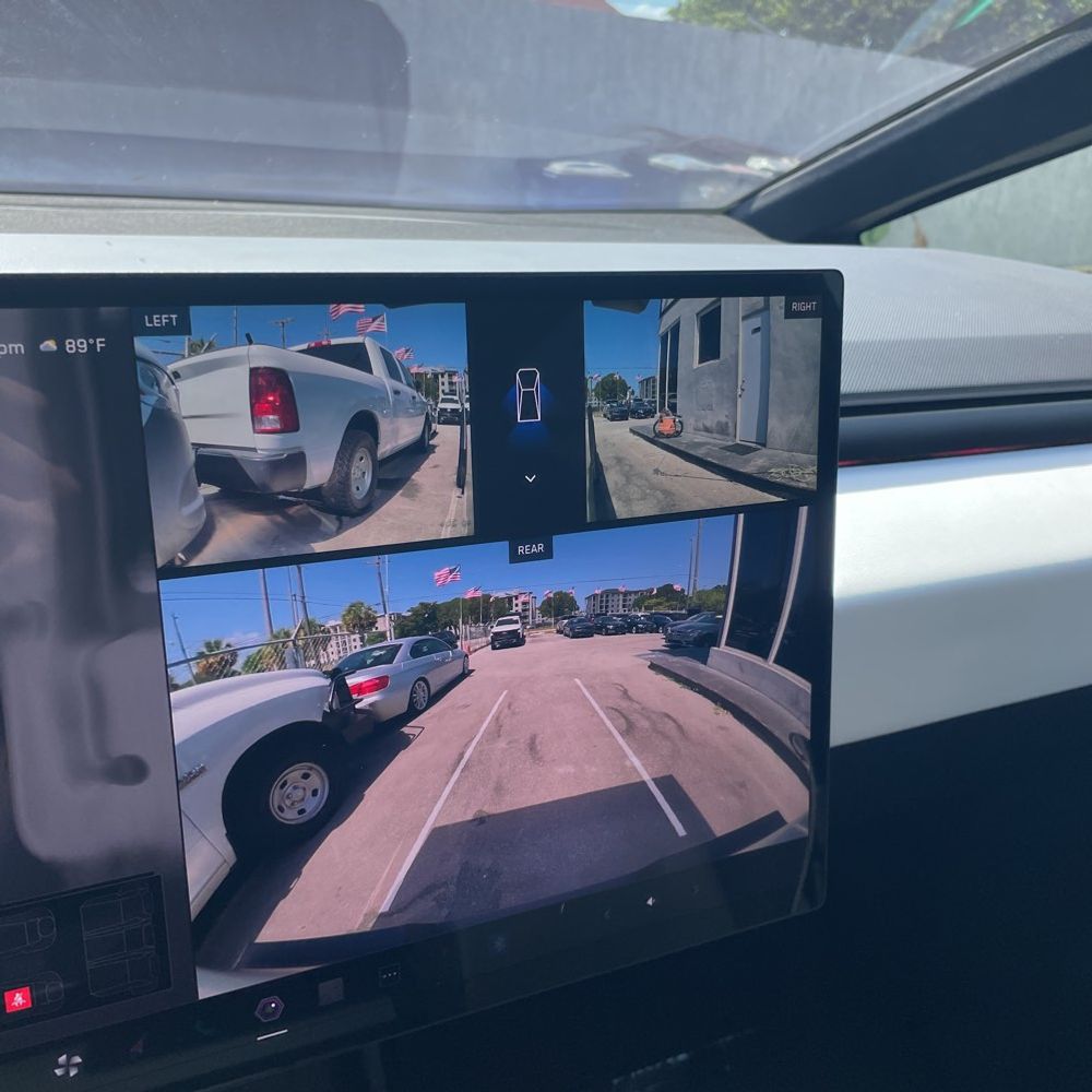 2024 Tesla Cybertruck Base