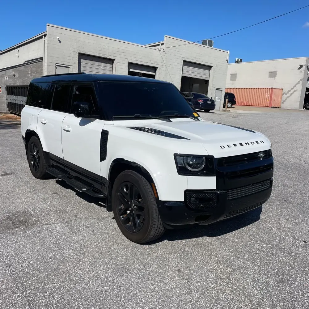 2023 Land Rover Defender 130 X-Dynamic SE