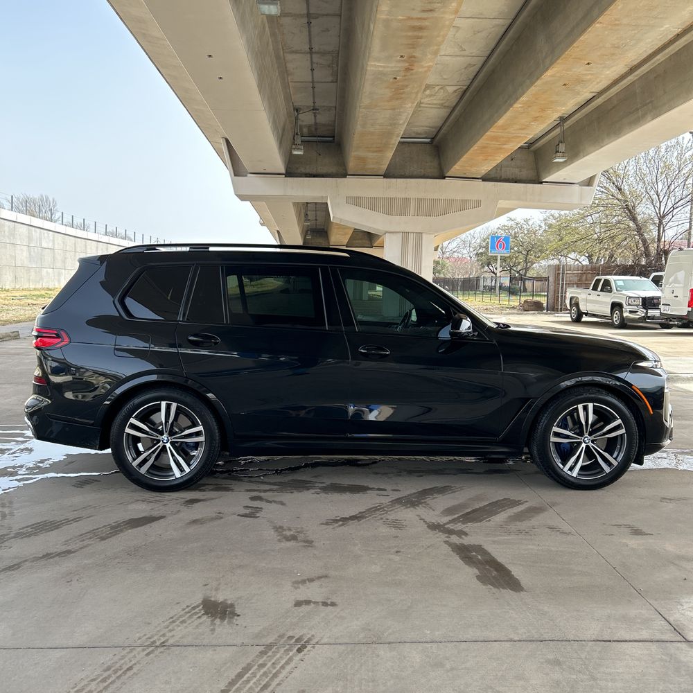 2024 BMW X7 M60i