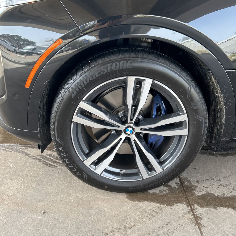 2024 BMW X7 M60i