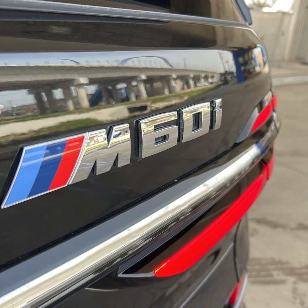2024 BMW X7 M60i