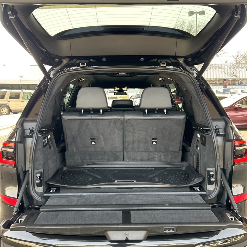 2024 BMW X7 M60i