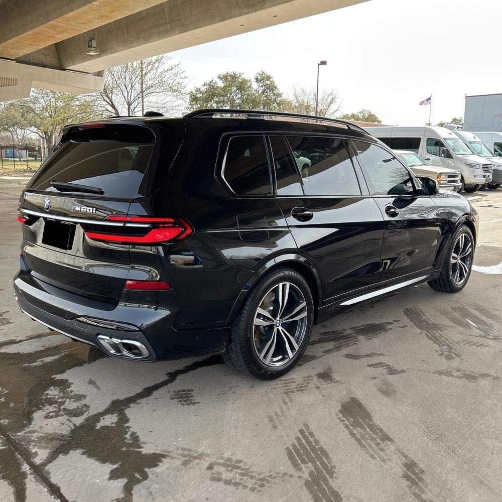 2024 BMW X7 M60i