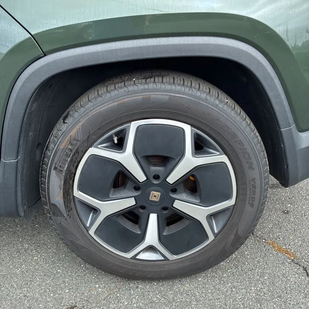 2023 Rivian R1T Adventure Quad-Motor