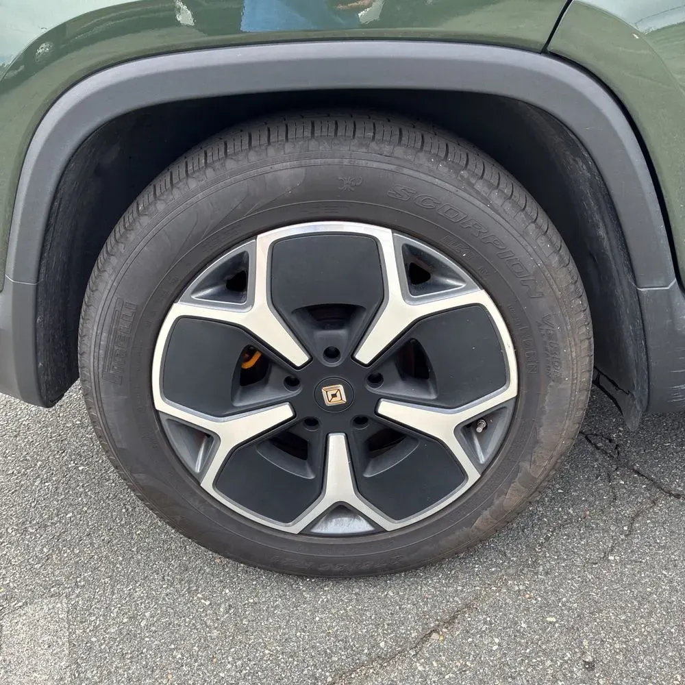 2023 Rivian R1T Adventure Quad-Motor