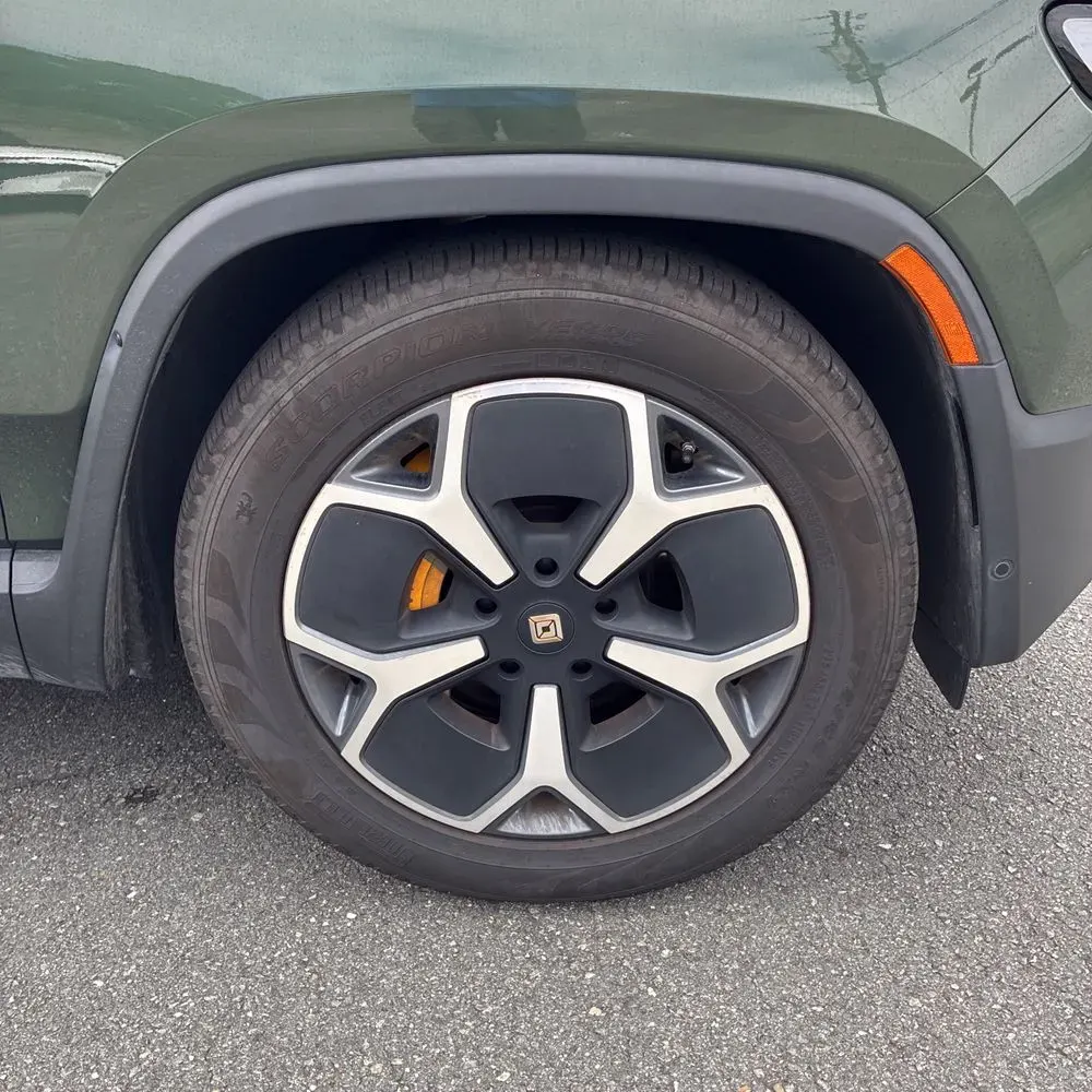 2023 Rivian R1T Adventure Quad-Motor