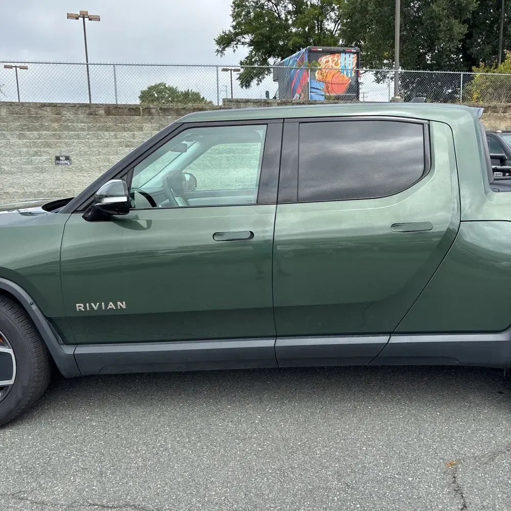 2023 Rivian R1T Adventure Quad-Motor