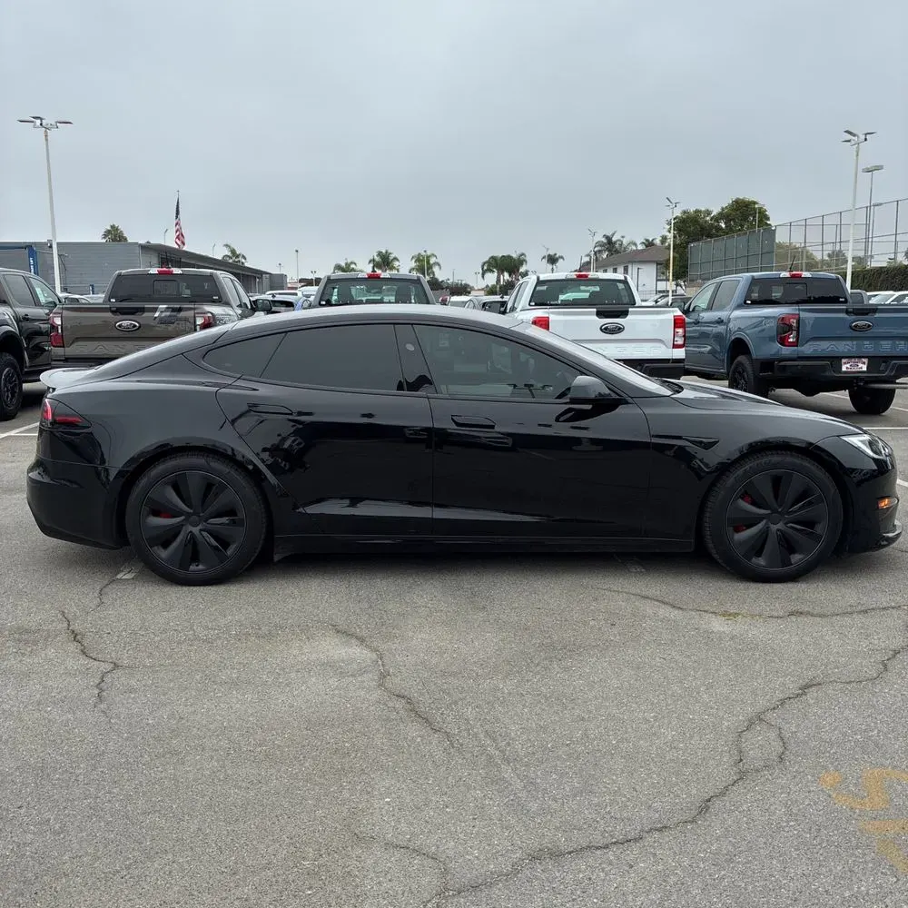 2023 Tesla Model S Plaid