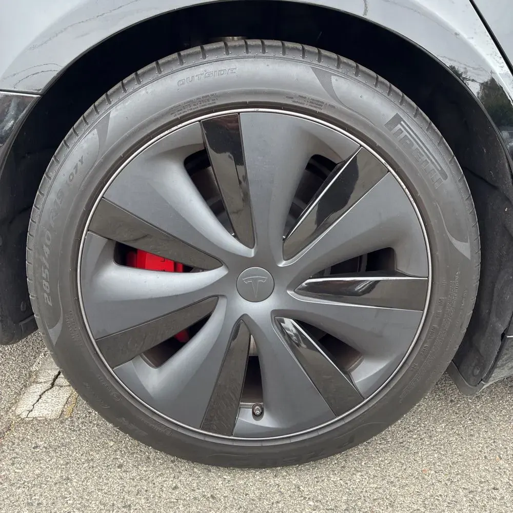 2023 Tesla Model S Plaid