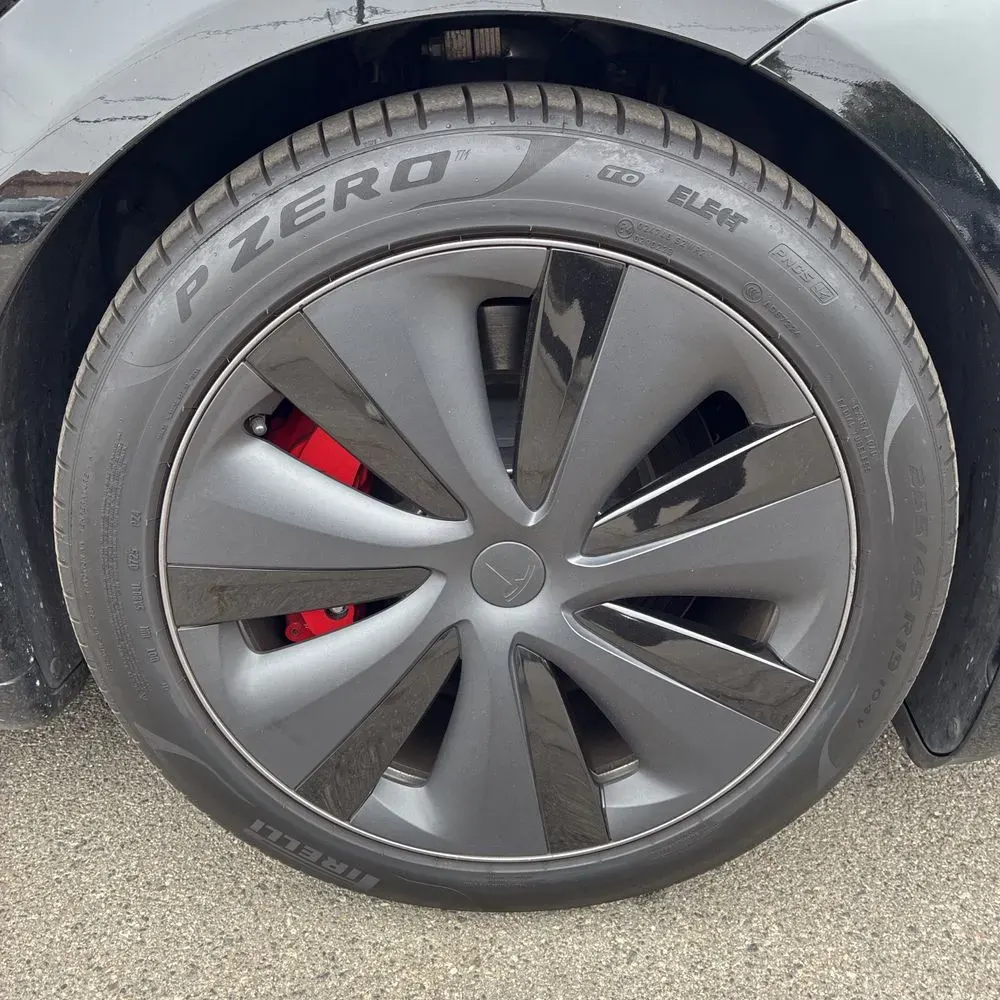 2023 Tesla Model S Plaid