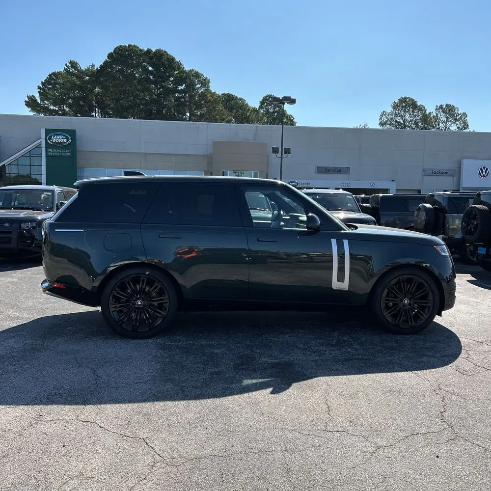 2025 Land Rover Range Rover Autobiography P530