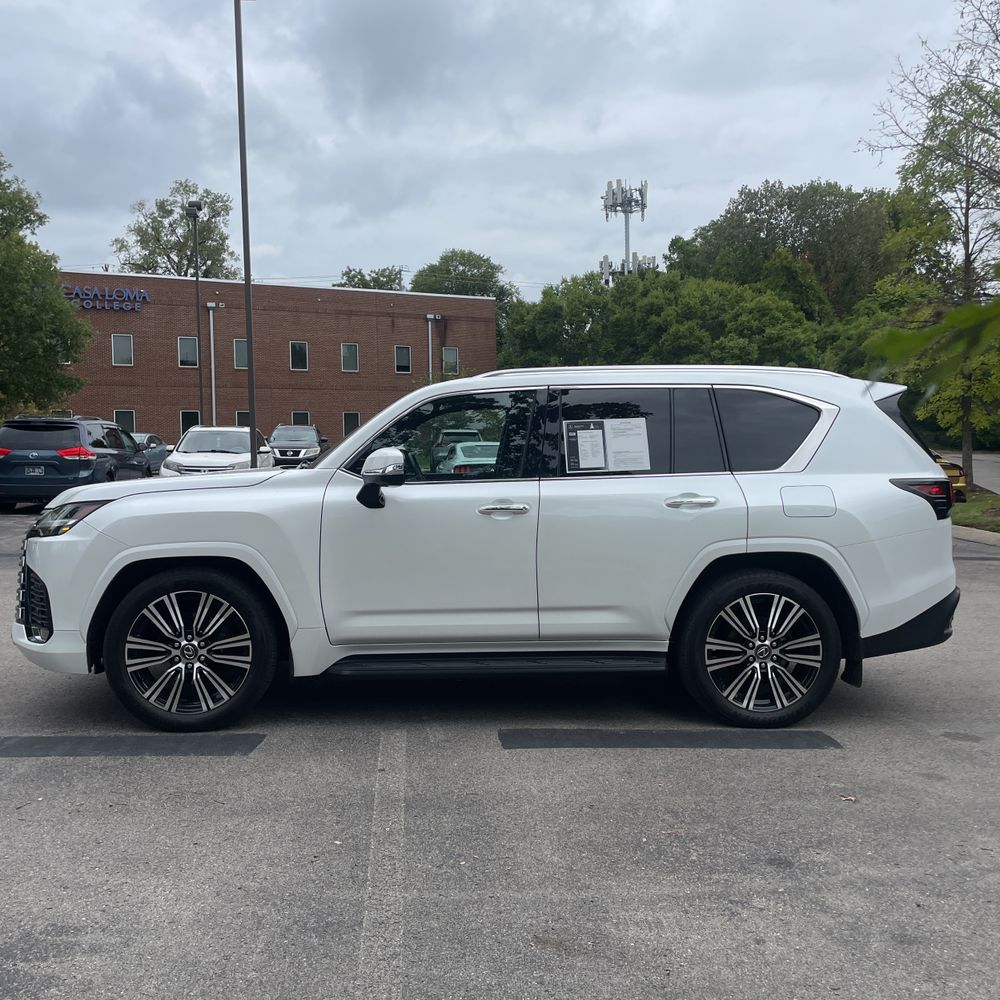2024 Lexus LX 600 Luxury