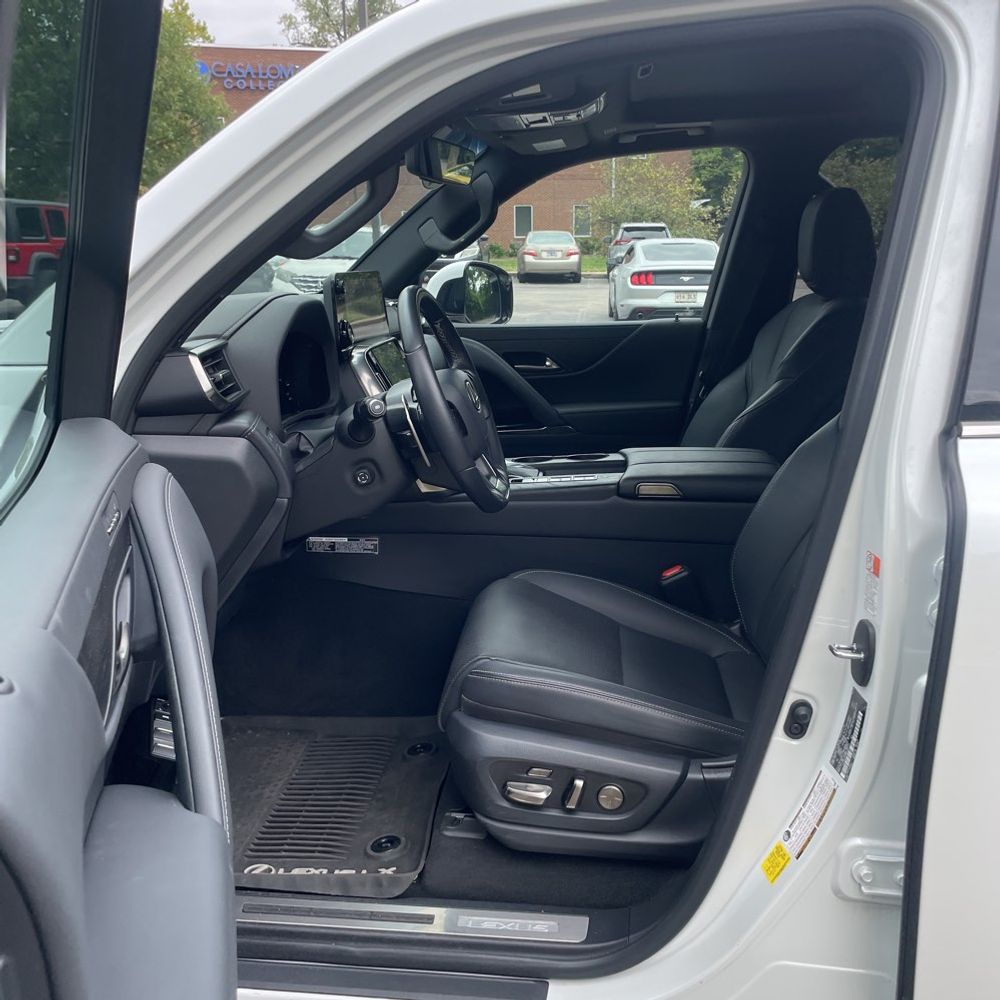 2024 Lexus LX 600 Luxury