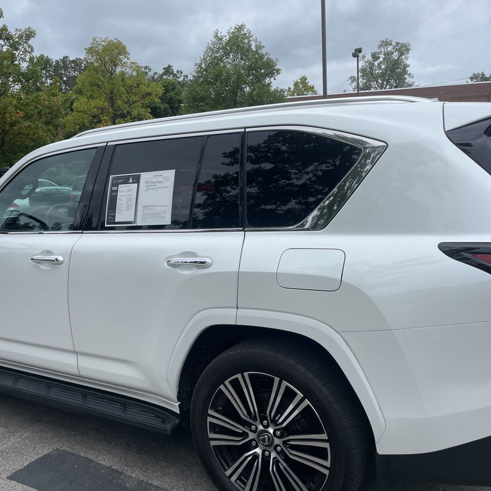 2024 Lexus LX 600 Luxury