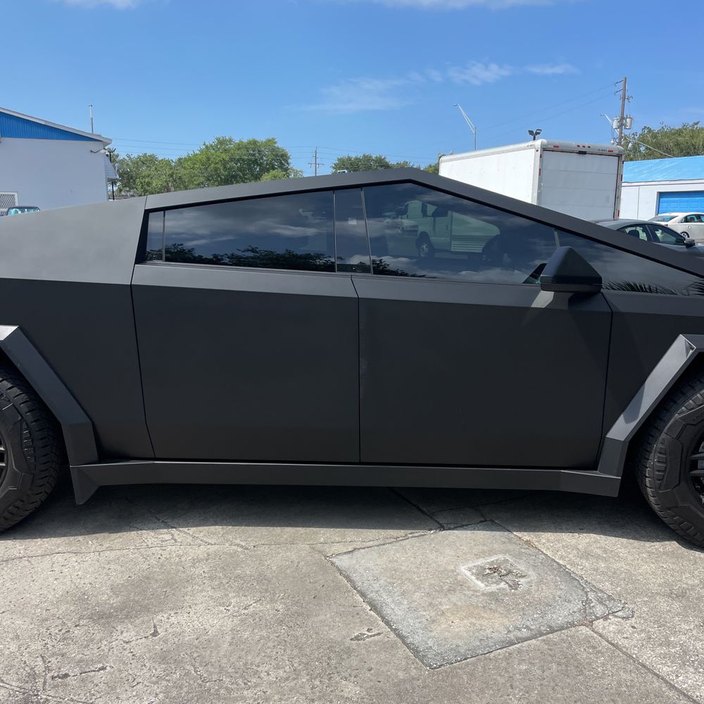 2024 Tesla Cybertruck Base
