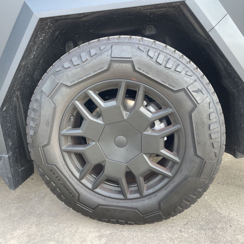 2024 Tesla Cybertruck Base