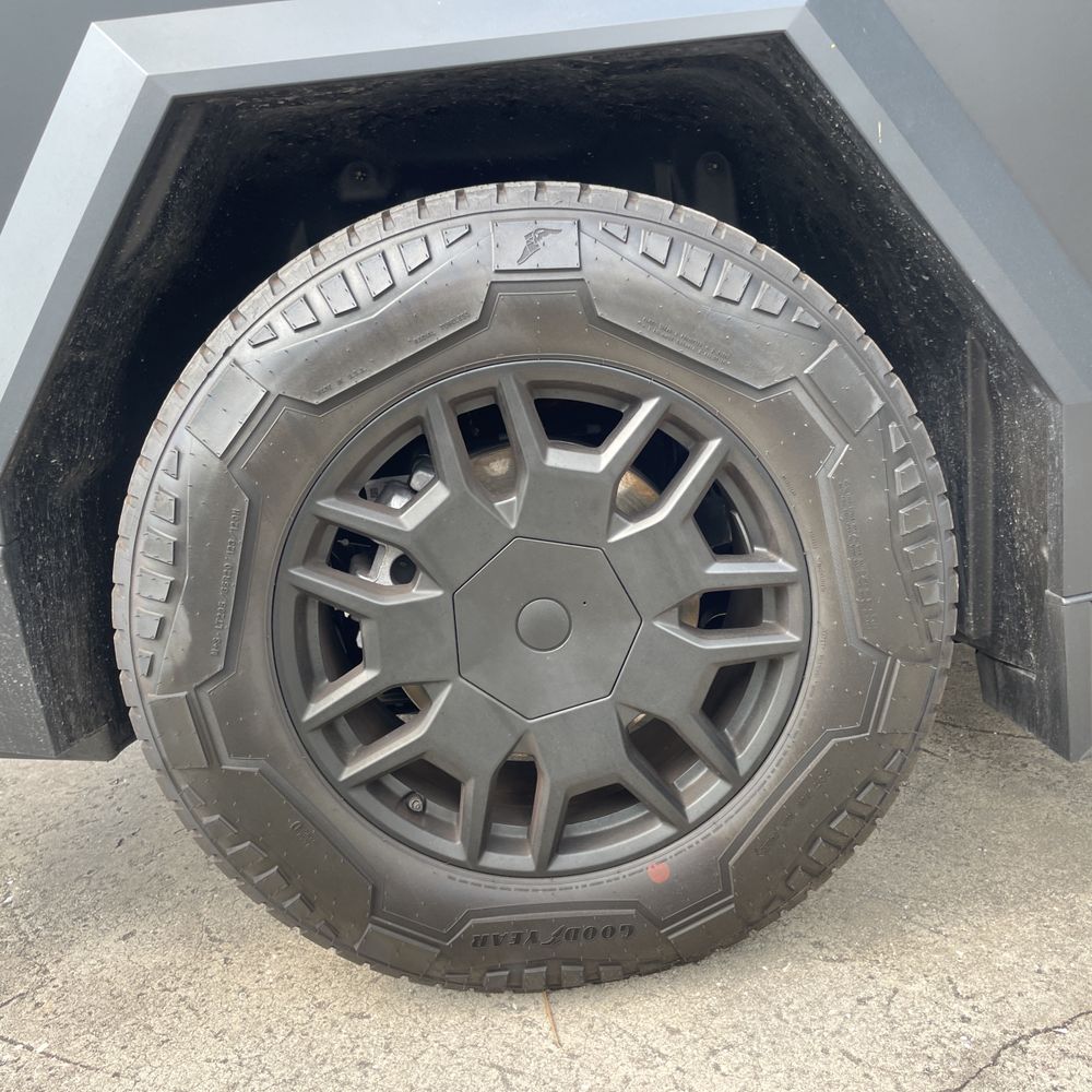 2024 Tesla Cybertruck Base
