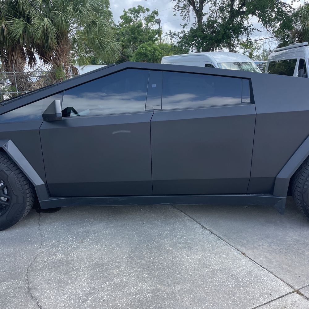 2024 Tesla Cybertruck Base