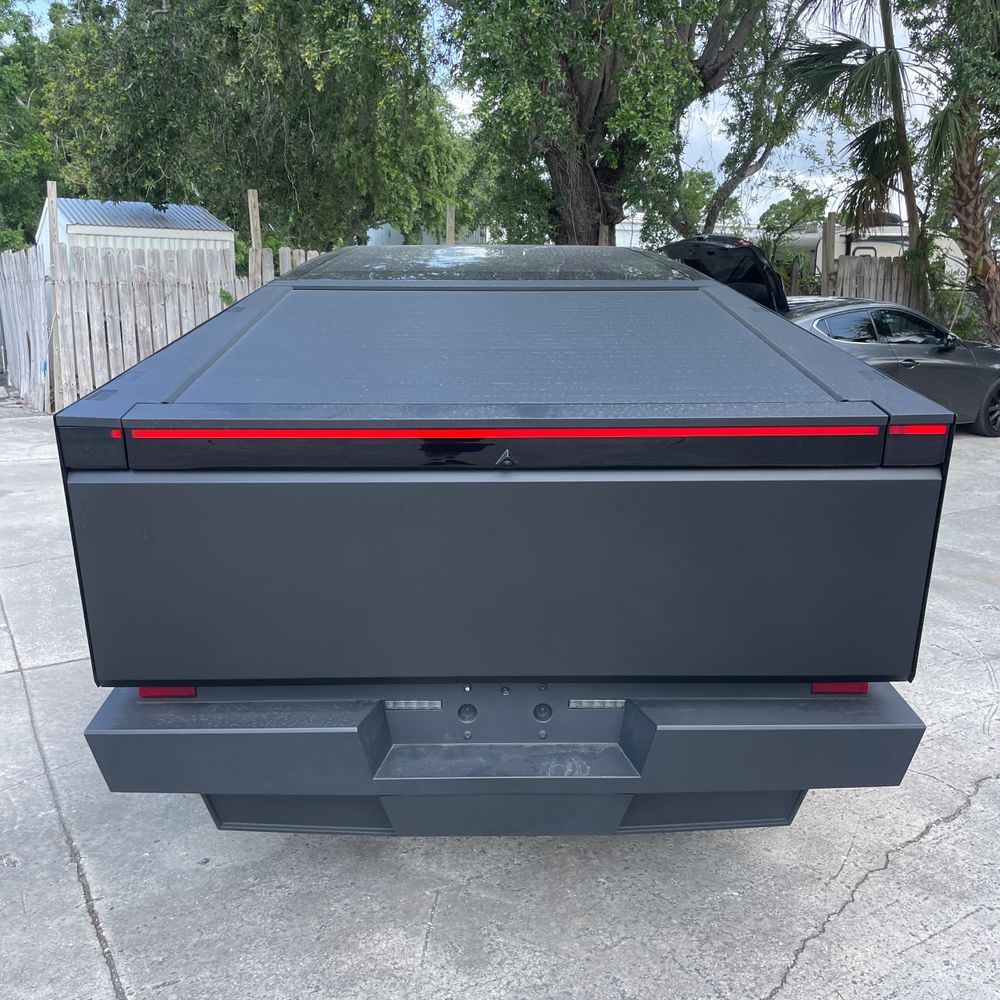 2024 Tesla Cybertruck Base