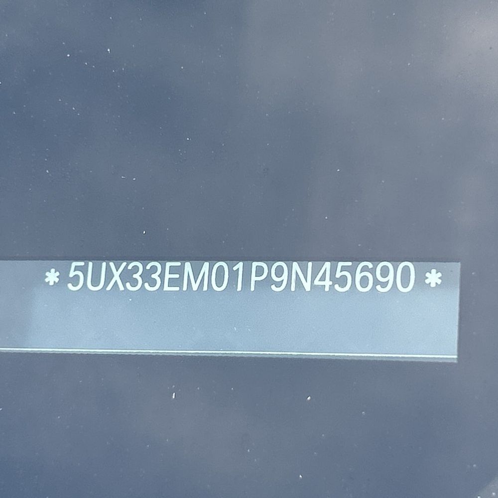 2023 BMW X7 M60i