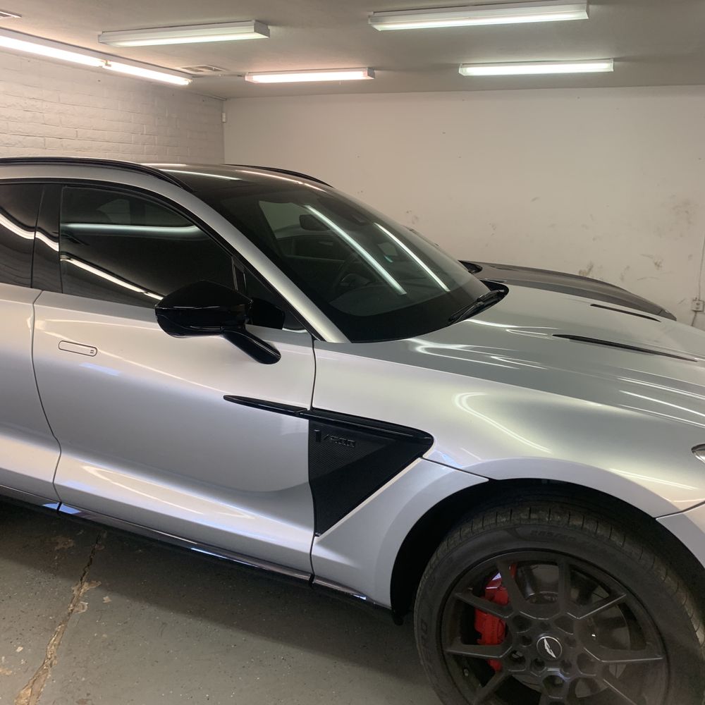 2021 Aston Martin DBX Base