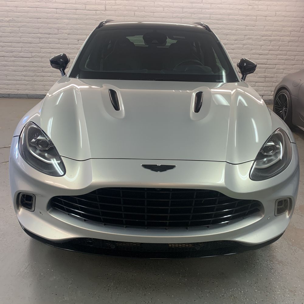 2021 Aston Martin DBX Base