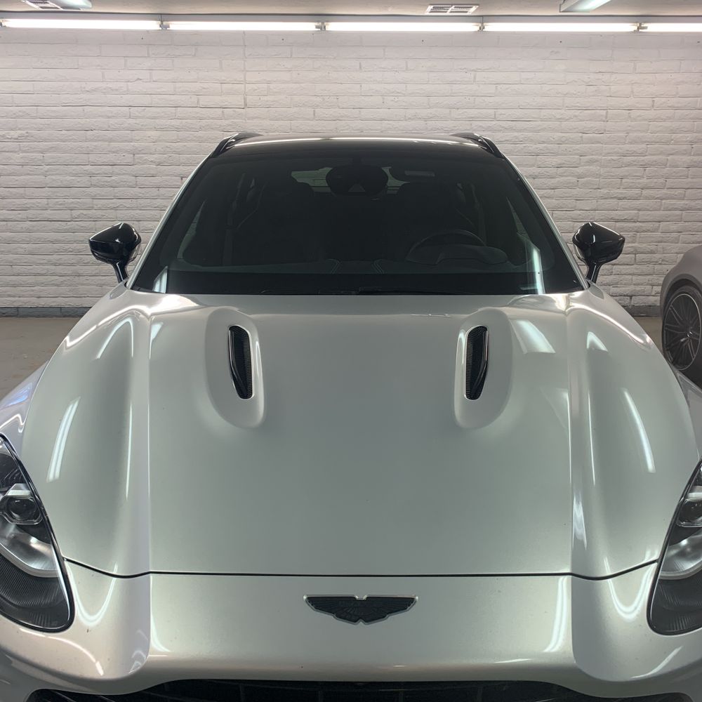 2021 Aston Martin DBX Base
