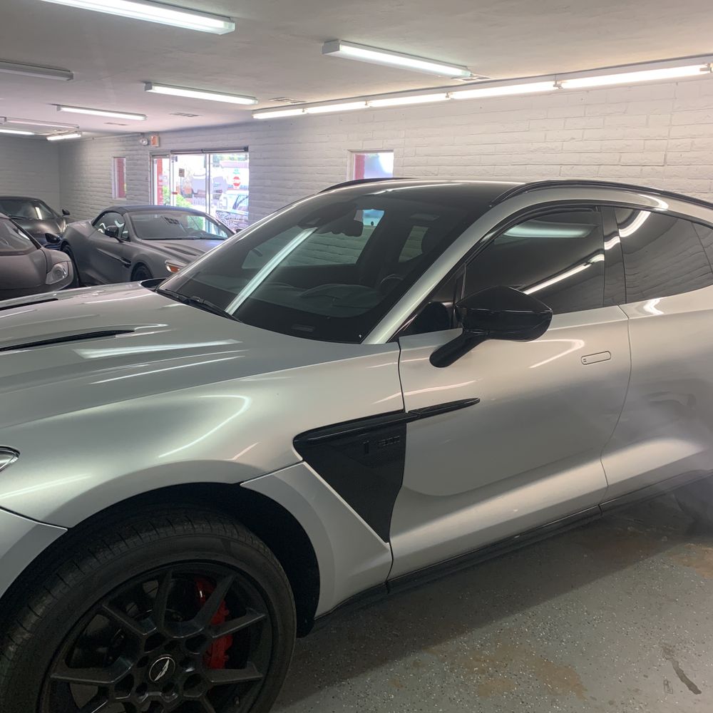 2021 Aston Martin DBX Base
