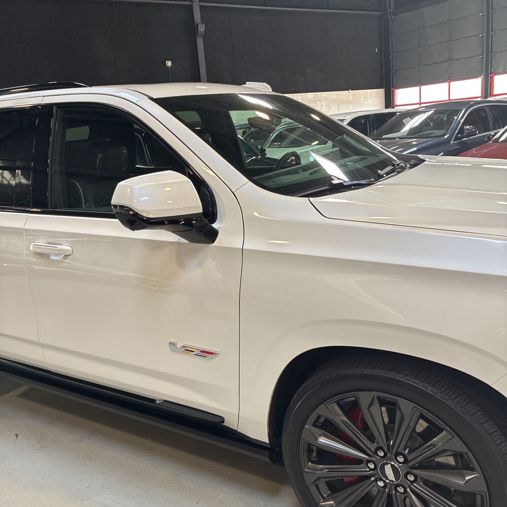 2025 Cadillac Escalade-V Base