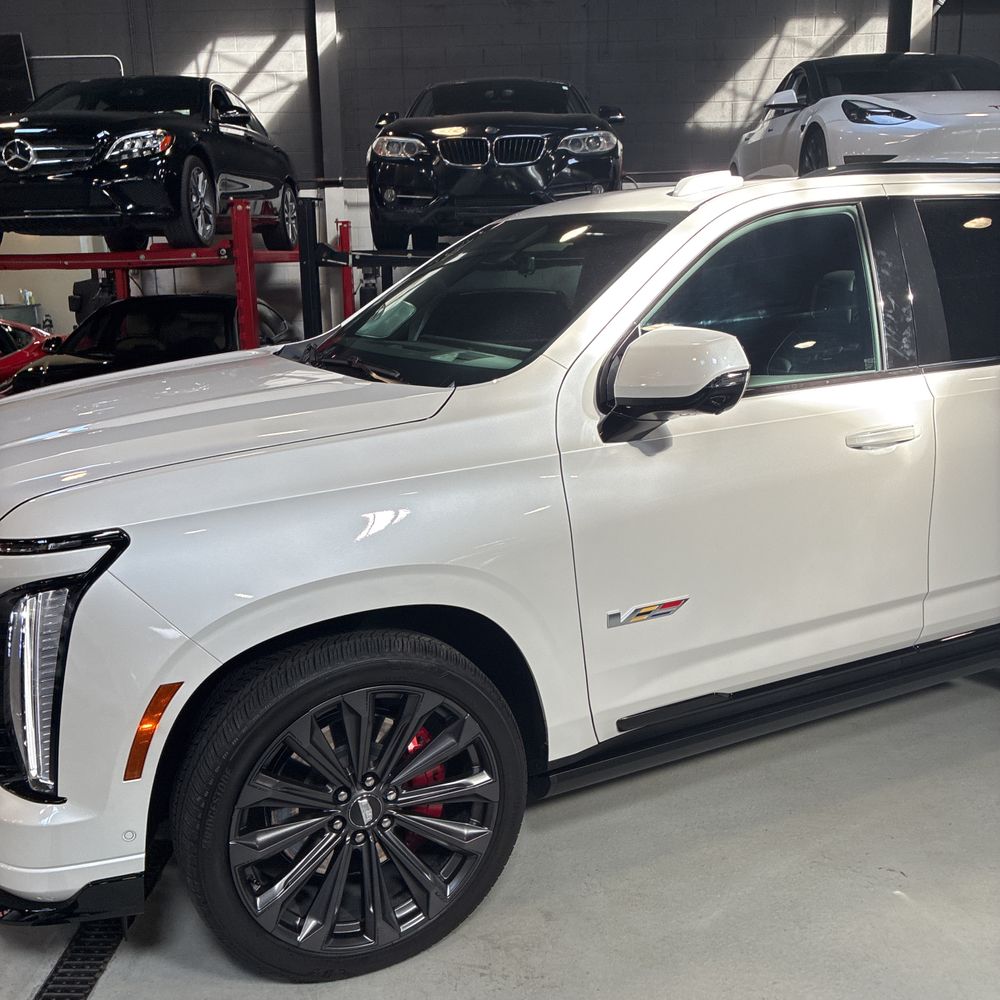 2025 Cadillac Escalade-V Base