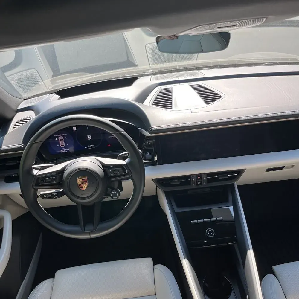 2024 Porsche Macan EV 4