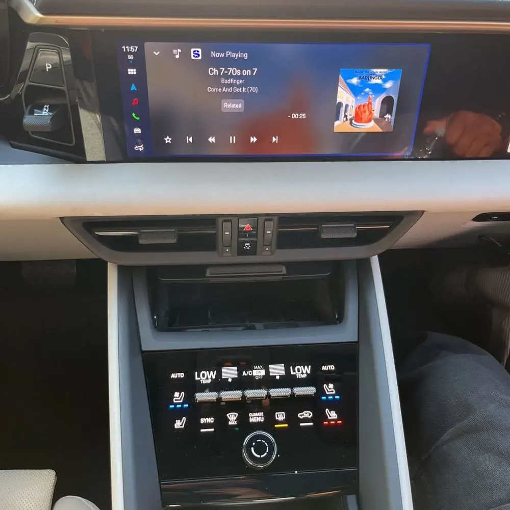 2024 Porsche Macan EV 4