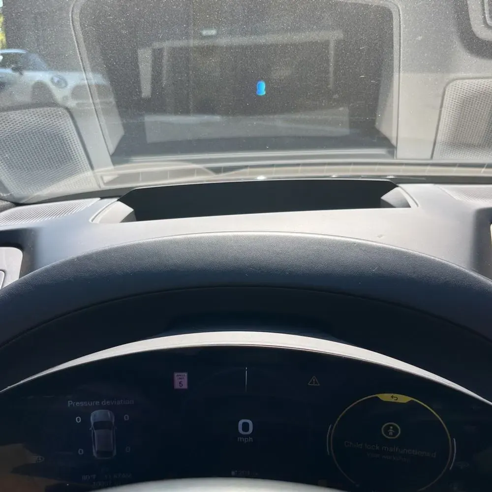 2024 Porsche Macan EV 4