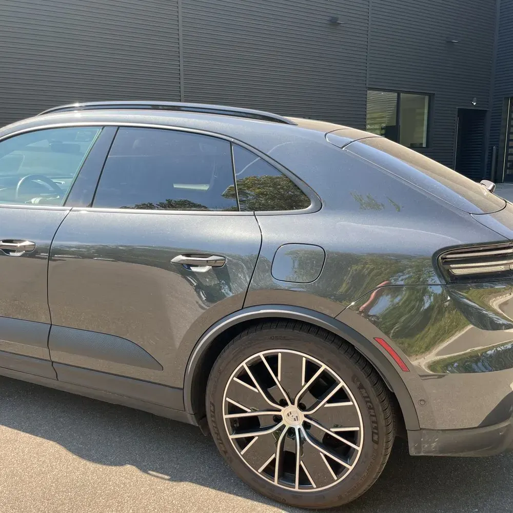 2024 Porsche Macan EV 4