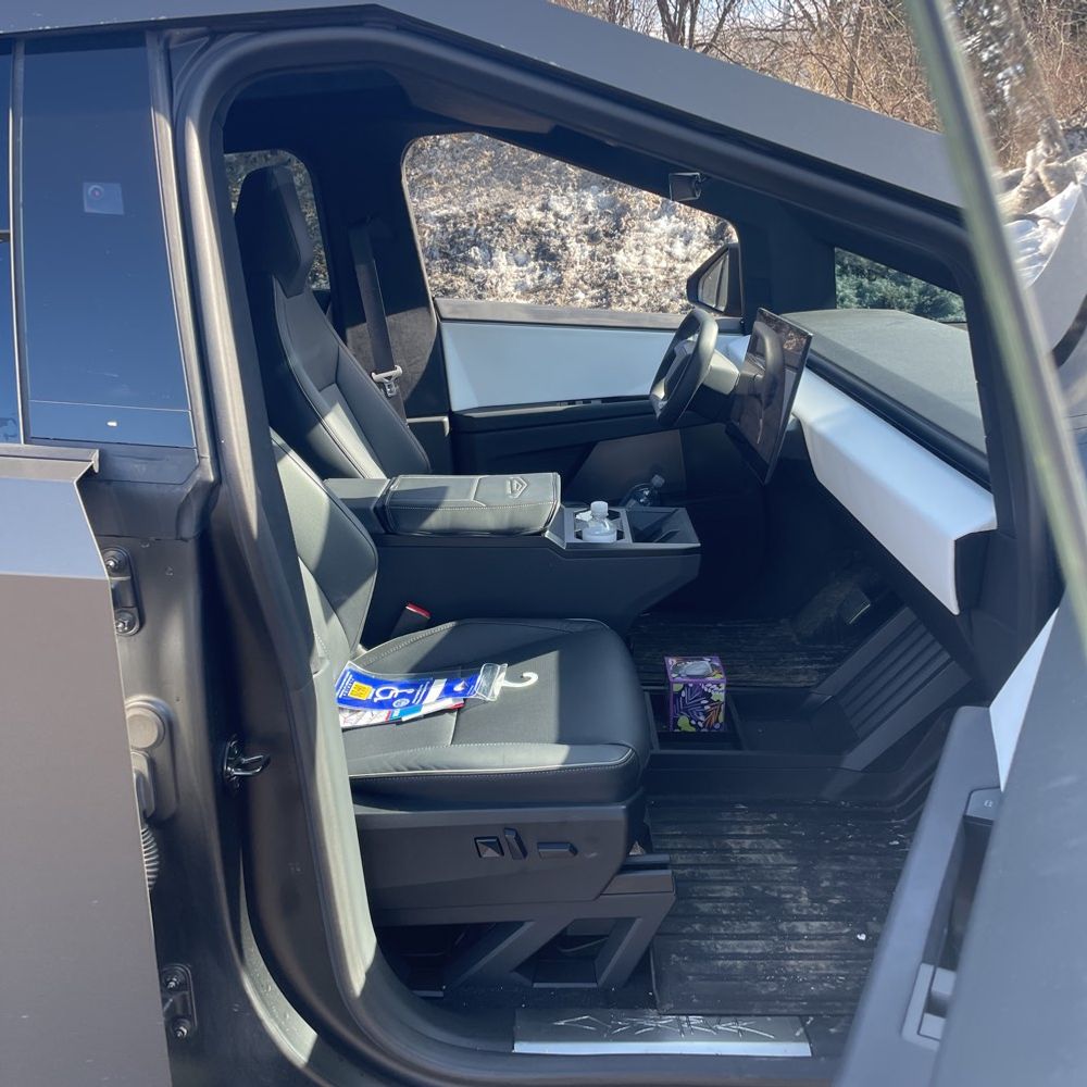 2024 Tesla Cybertruck Base