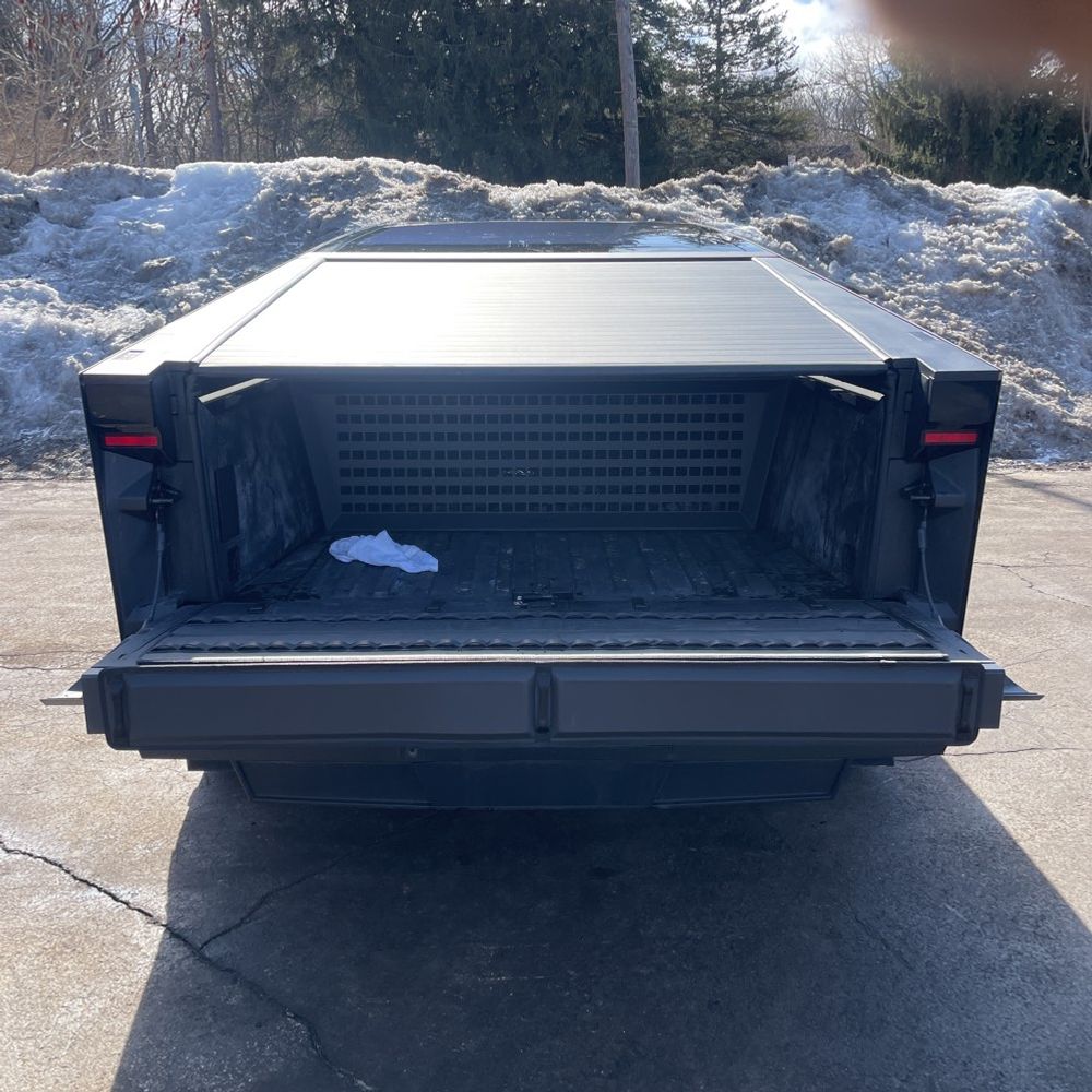 2024 Tesla Cybertruck Base