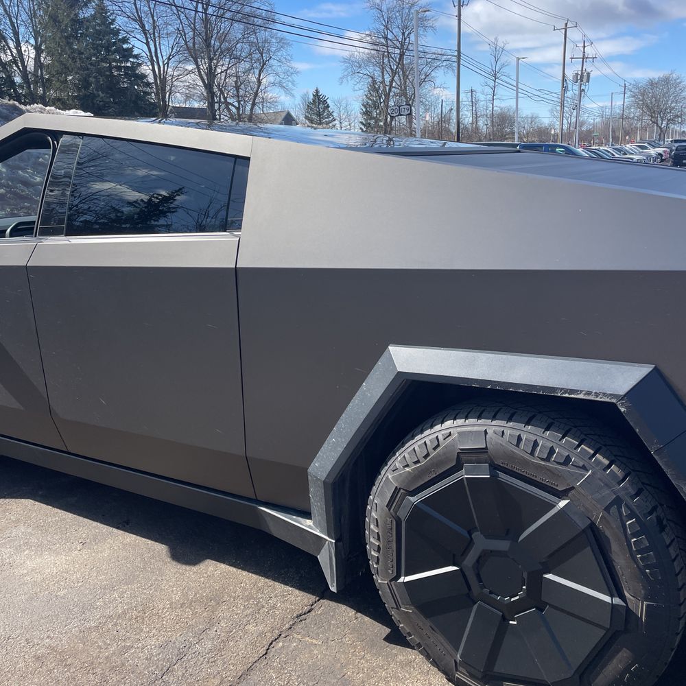 2024 Tesla Cybertruck Base