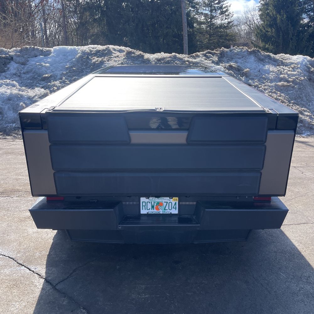 2024 Tesla Cybertruck Base