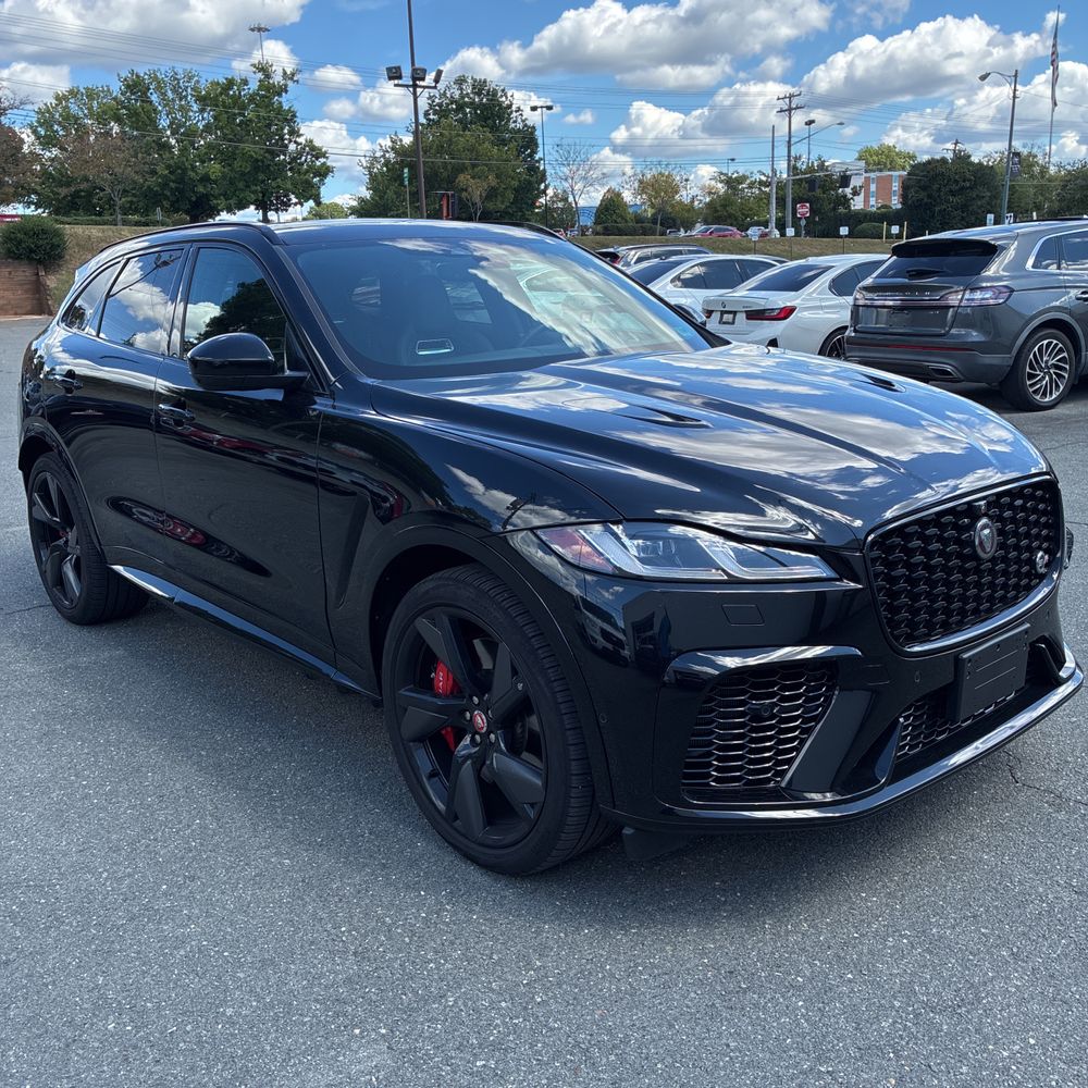 2023 Jaguar F-Pace SVR