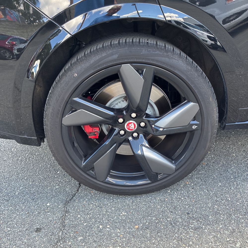 2023 Jaguar F-Pace SVR