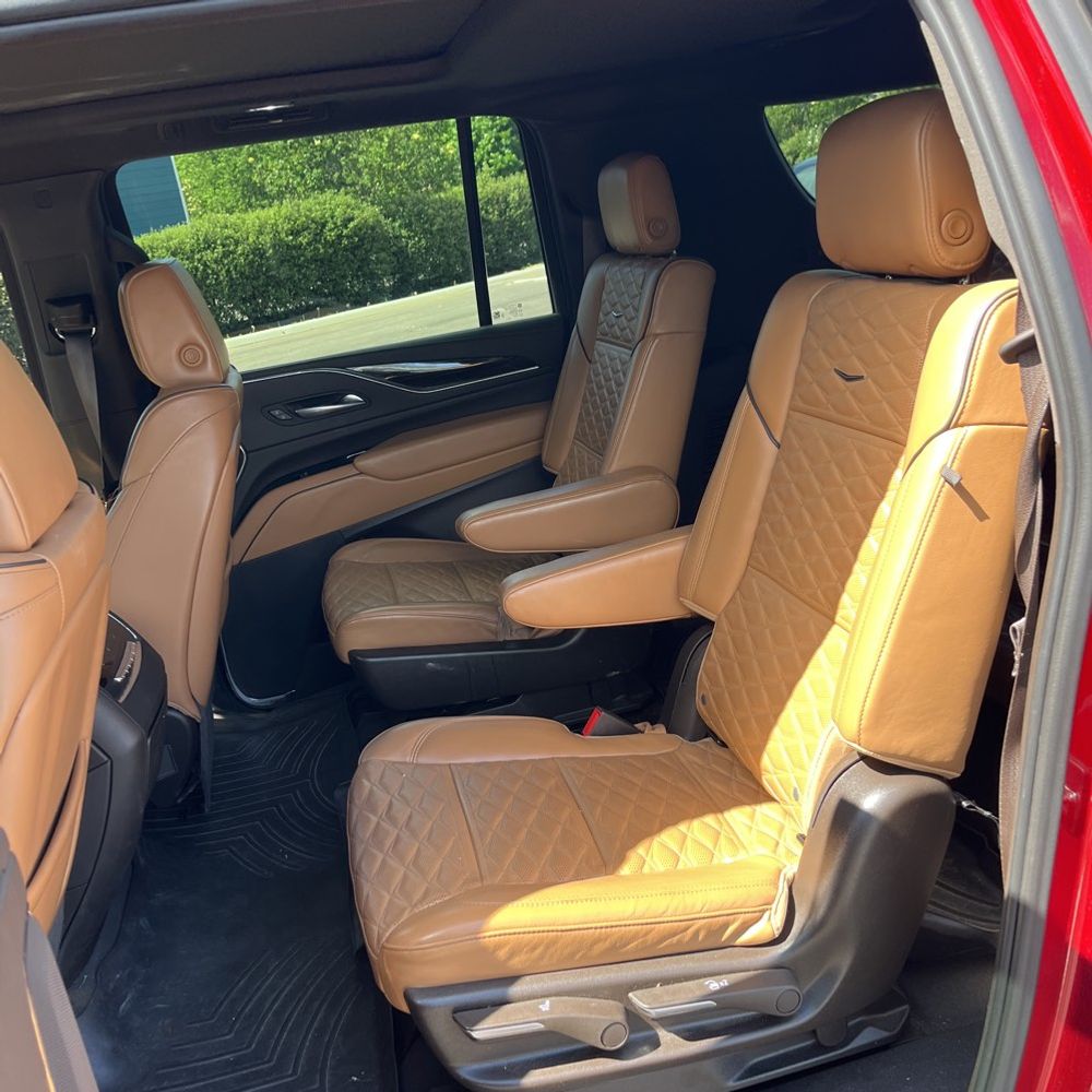 2023 Cadillac Escalade ESV Premium Luxury