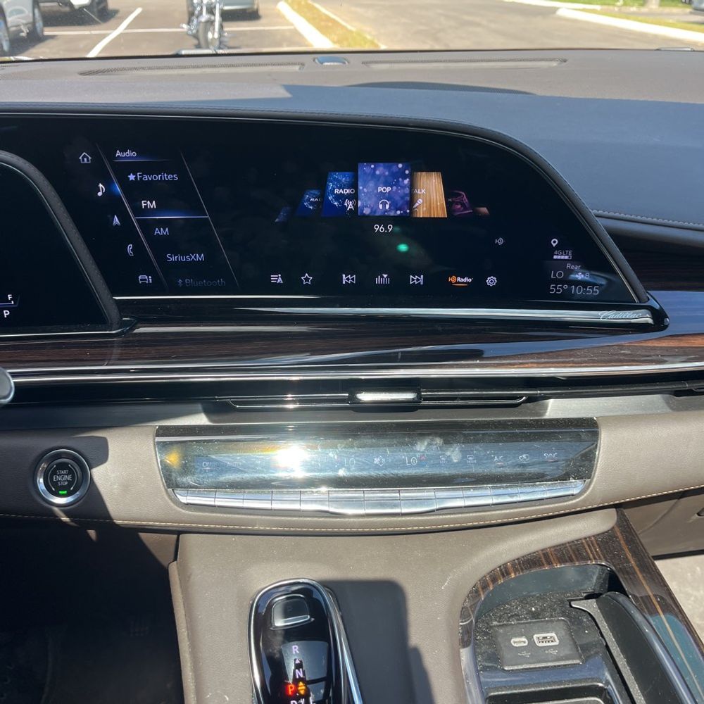 2023 Cadillac Escalade ESV Premium Luxury