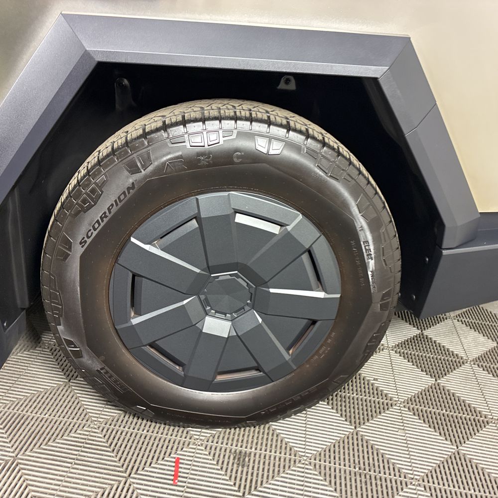 2025 Tesla Cybertruck Base